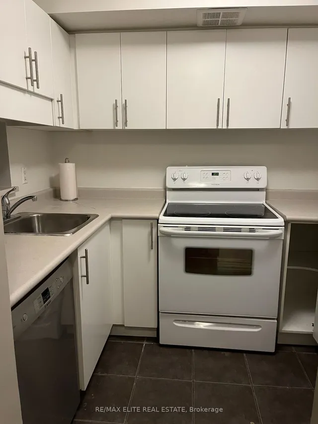 Additional property image - 92 King St Unit 612