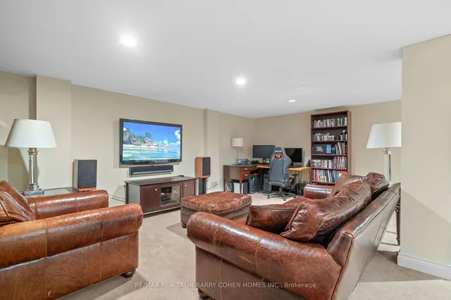 Additional property image - 106 Highland Cres