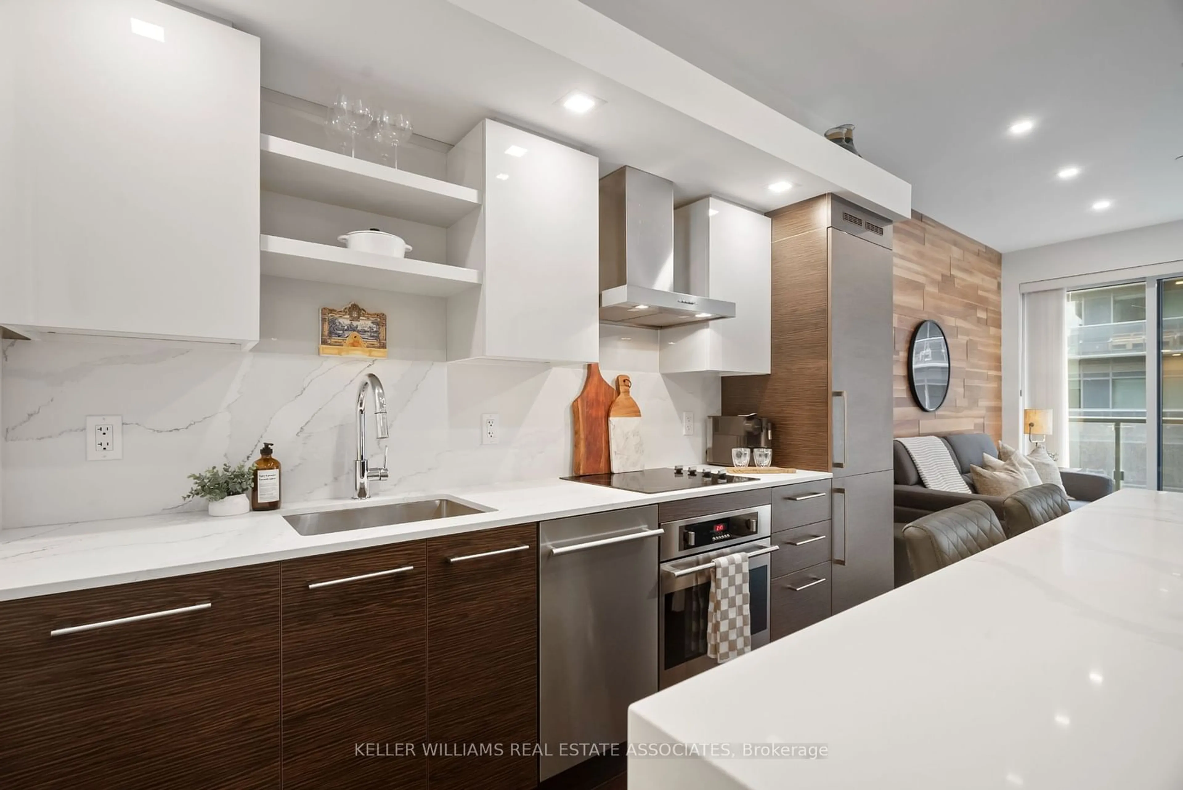 Contemporary kitchen, ceramic/tile floor for 1030 King St #1021, Toronto Ontario M6K 0B4