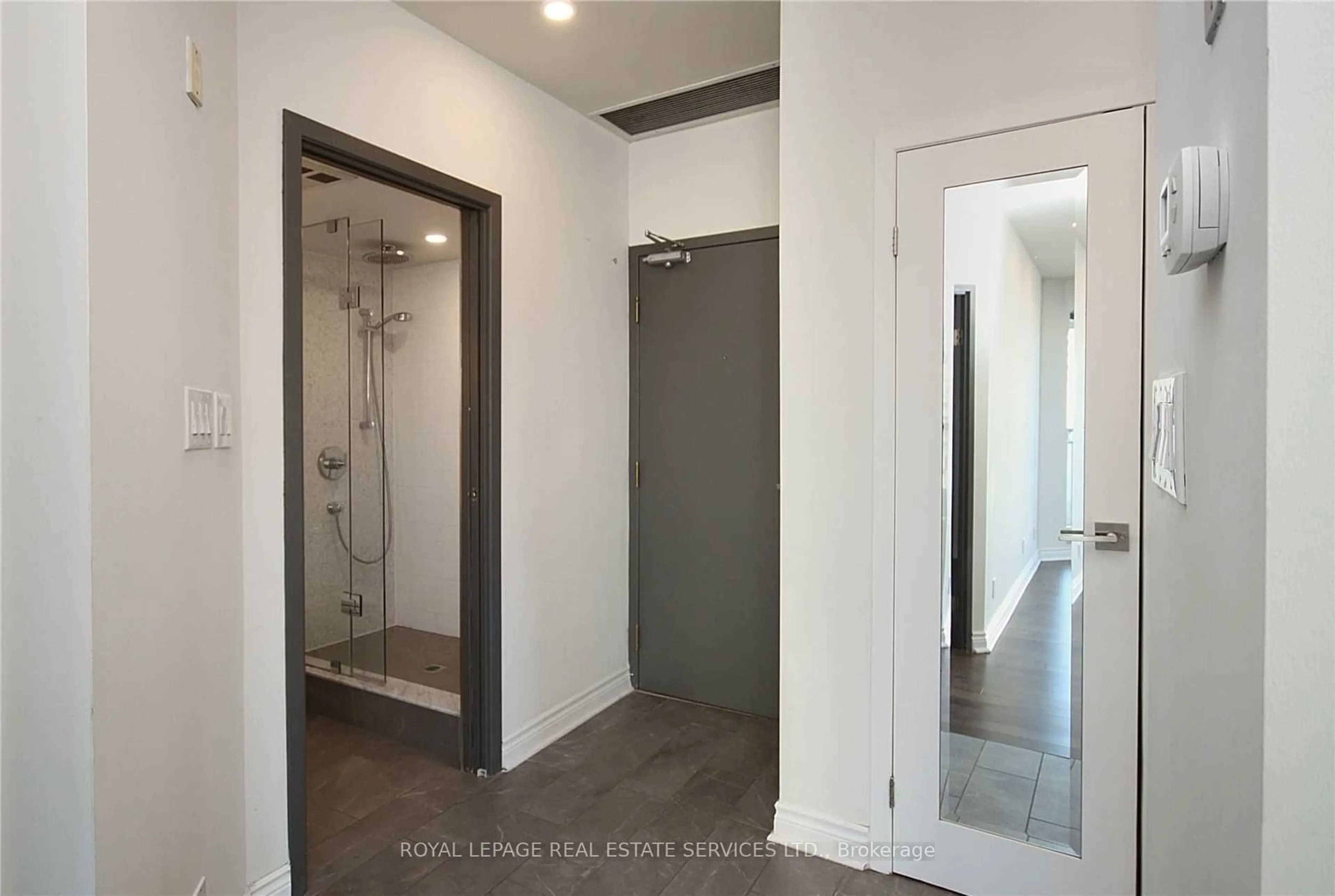 Indoor entryway for 97 Lawton Blvd #PH4, Toronto Ontario M4V 1Z6