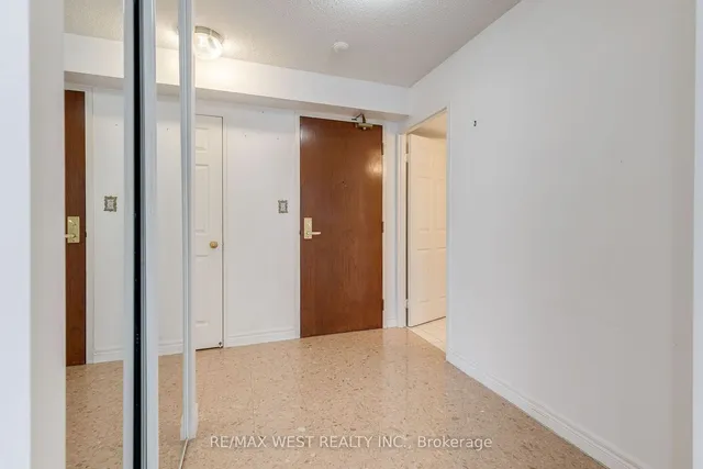 Additional property image - 28 Empress Ave Unit 1011