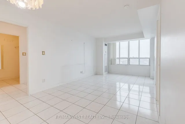 Additional property image - 28 Empress Ave Unit 1011