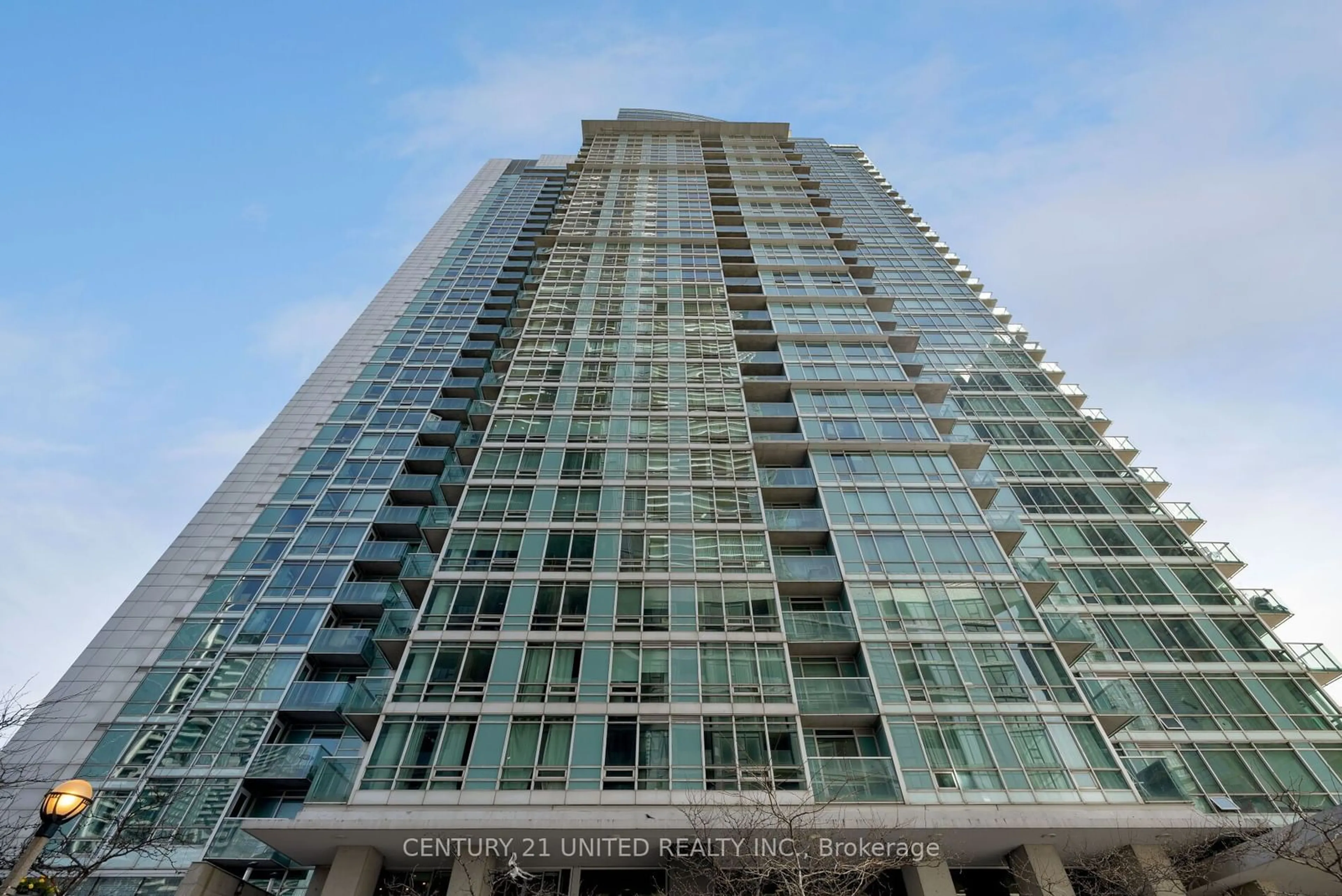 Indoor foyer for 81 Navy Wharf Crt #302, Toronto Ontario M5V 3S2