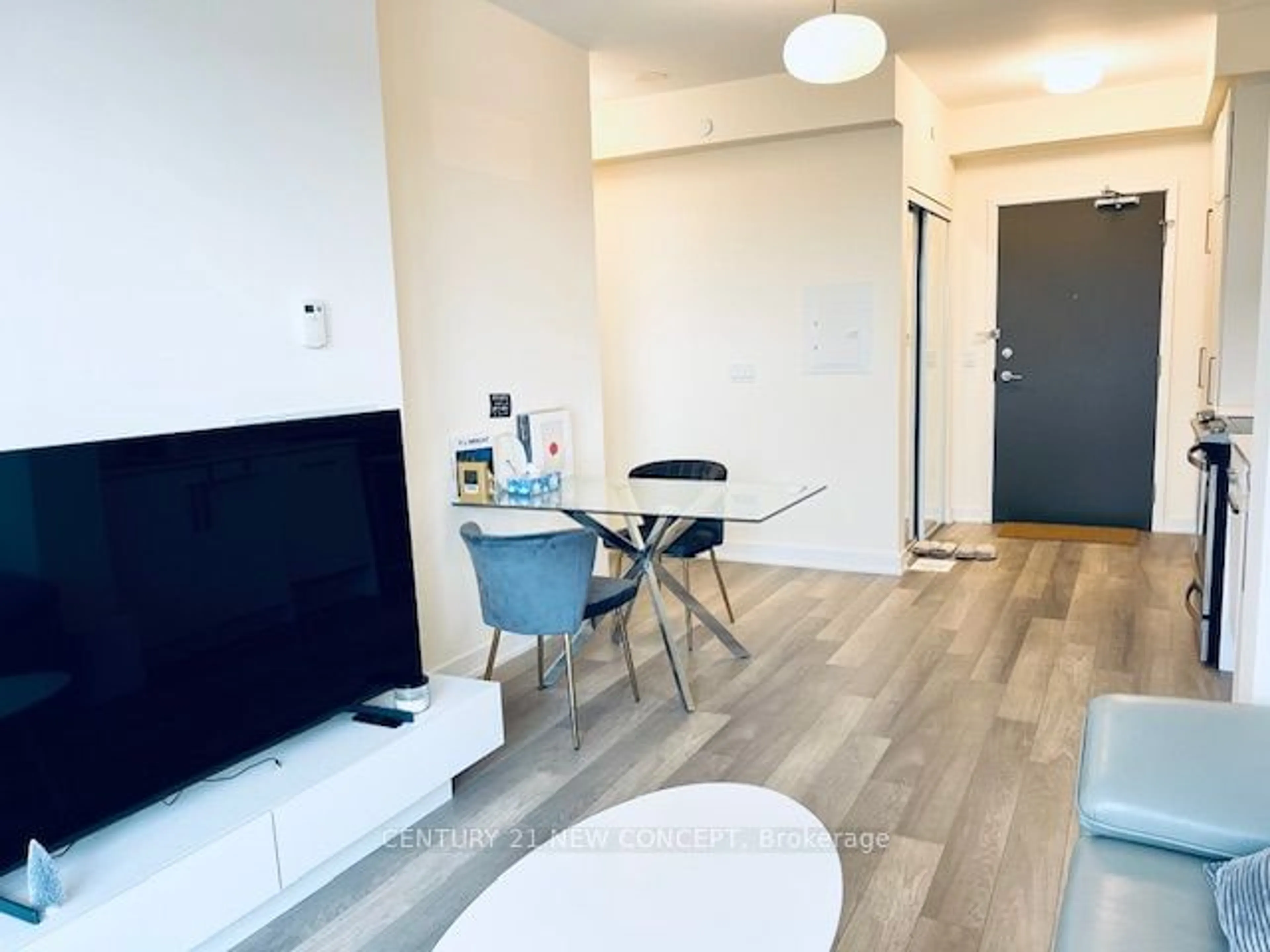 A pic of a room for 5180 Yonge St #1304, Toronto Ontario M2N 5P6