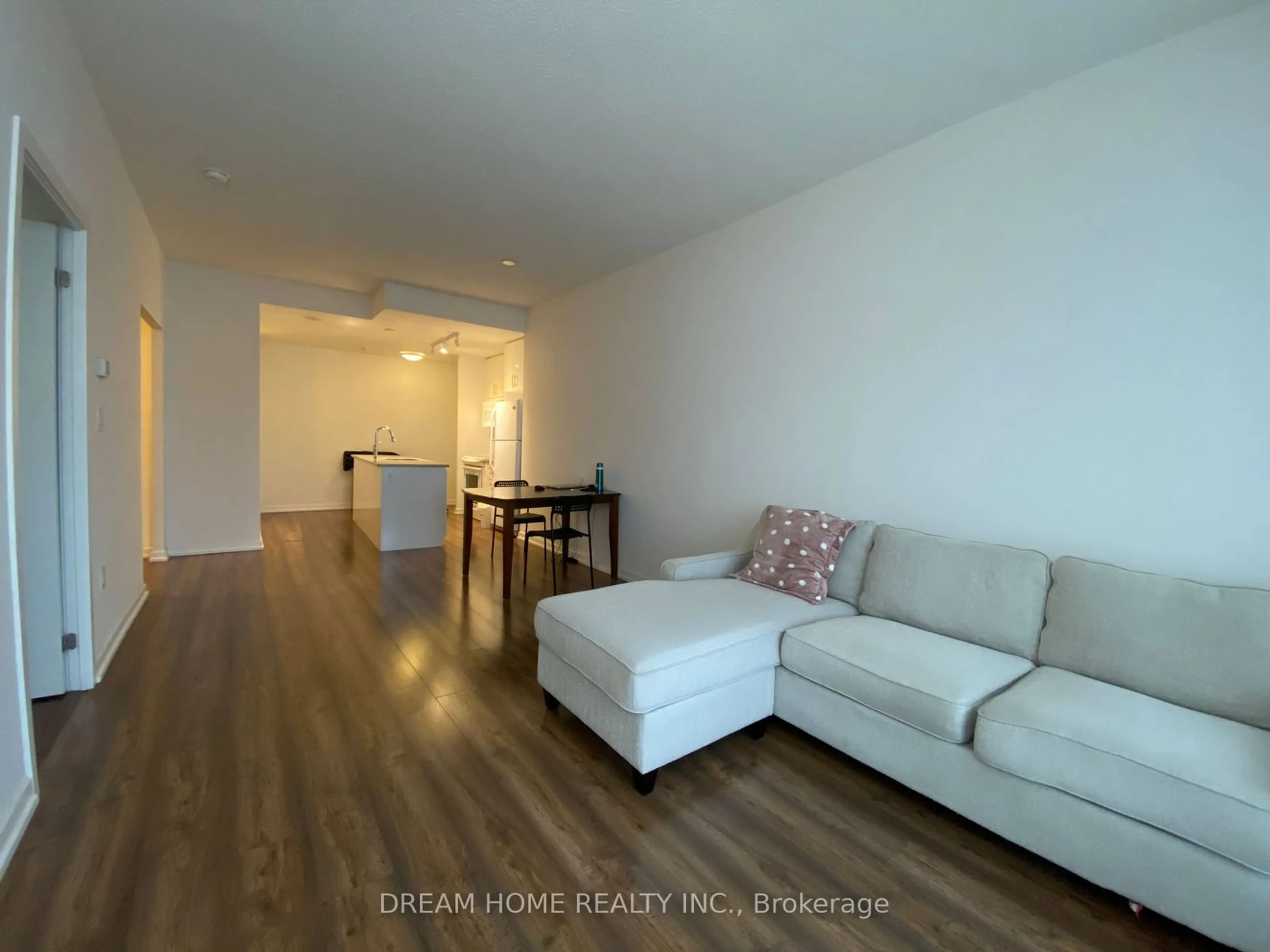 Living room with furniture, wood/laminate floor for 70 Forest Manor Rd #2507, Toronto Ontario M2J 0A9