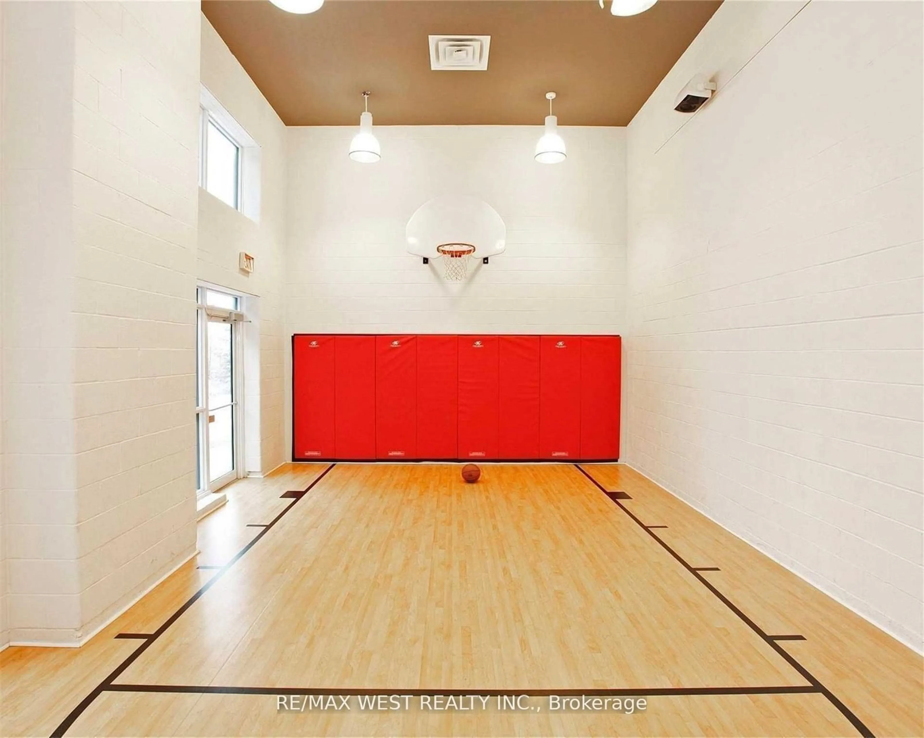 Gym or fitness room for 5 Hanna Ave #429, Toronto Ontario M6K 0B3