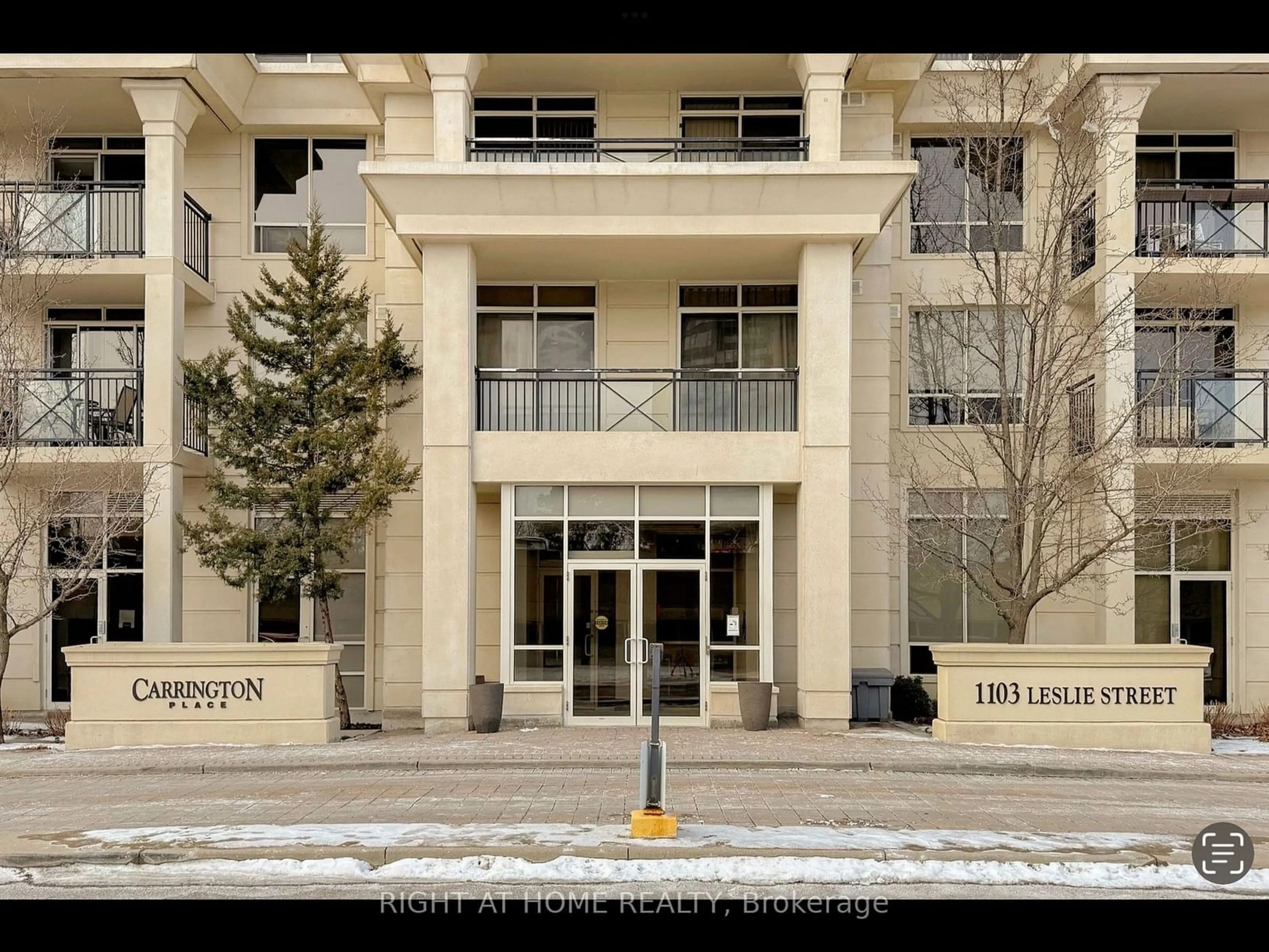 Indoor foyer for 1103 Leslie St #909, Toronto Ontario M3C 4G8