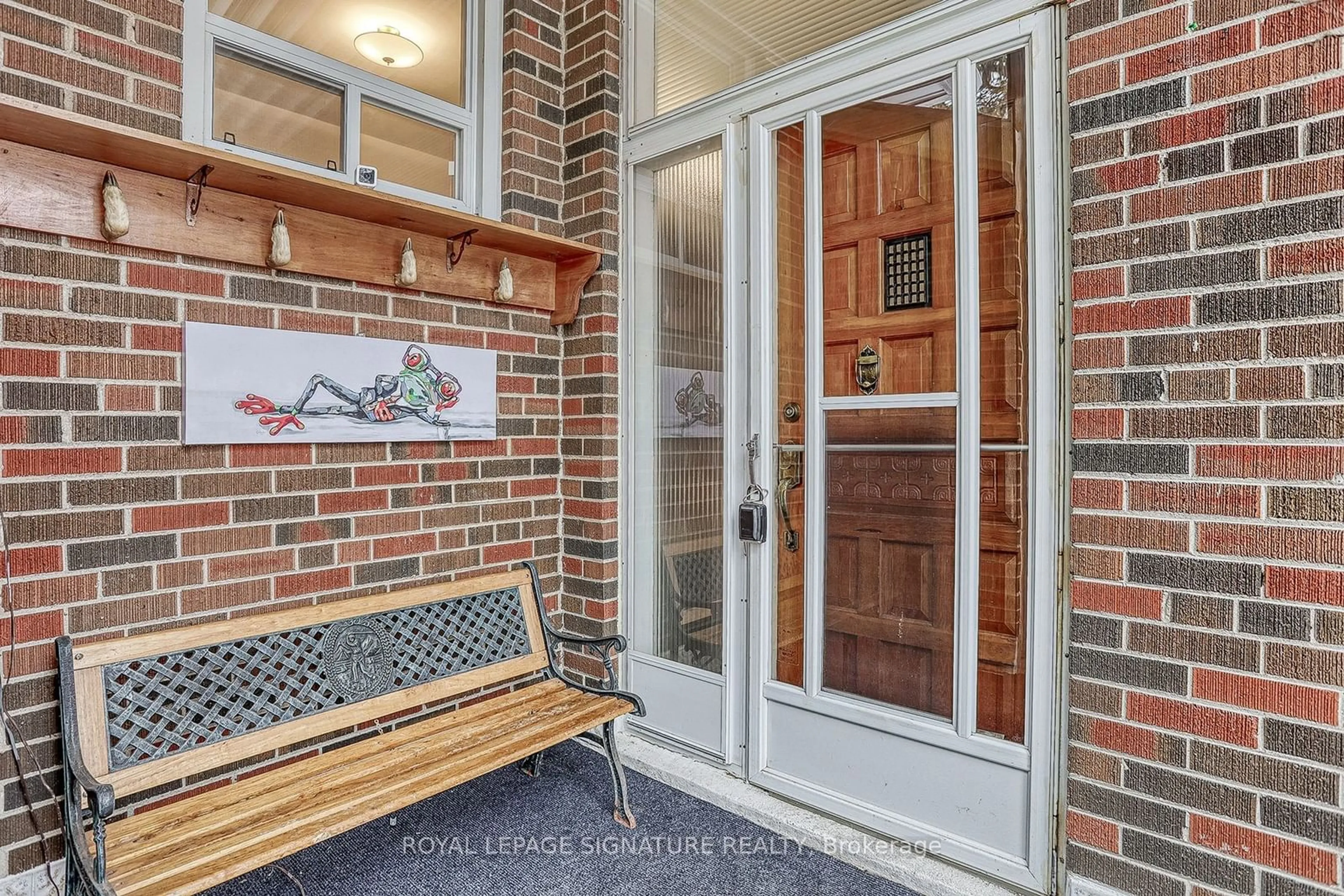 Indoor entryway for 29 Broadlands Blvd, Toronto Ontario M3A 1J1