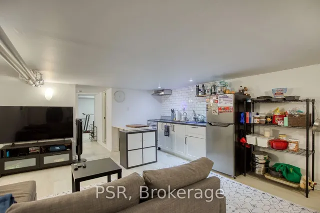 Additional property image - 82 Greensides Ave