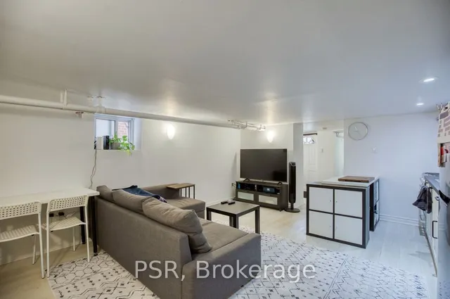 Additional property image - 82 Greensides Ave