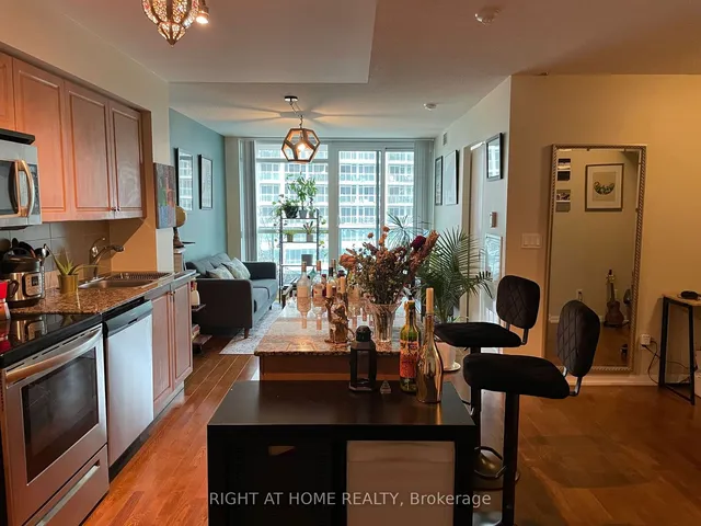 Additional image 16 of 209 Fort York Blvd Unit 965
