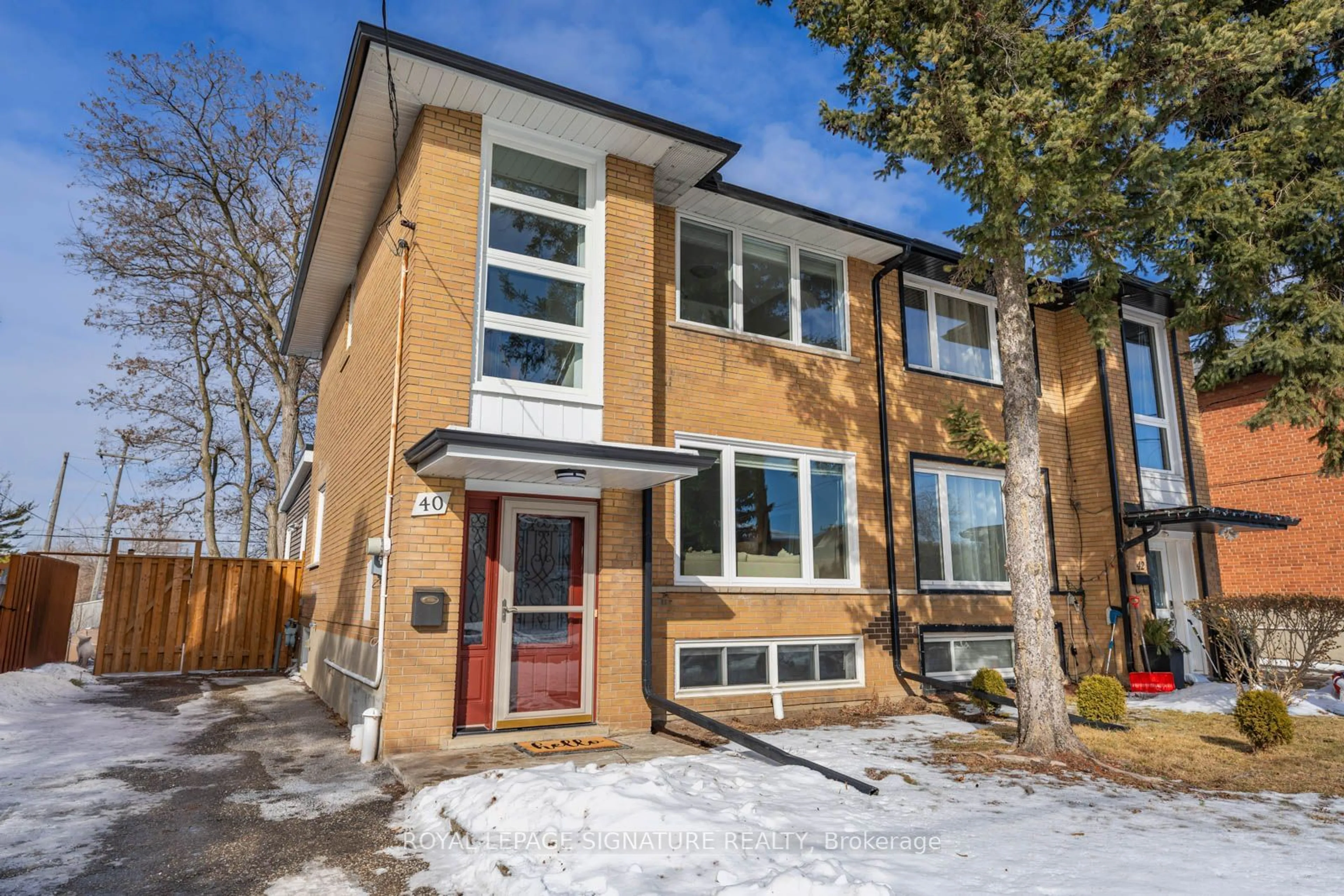 Home with brick exterior material, street for 40 Daleside Cres, Toronto Ontario M4A 2H6