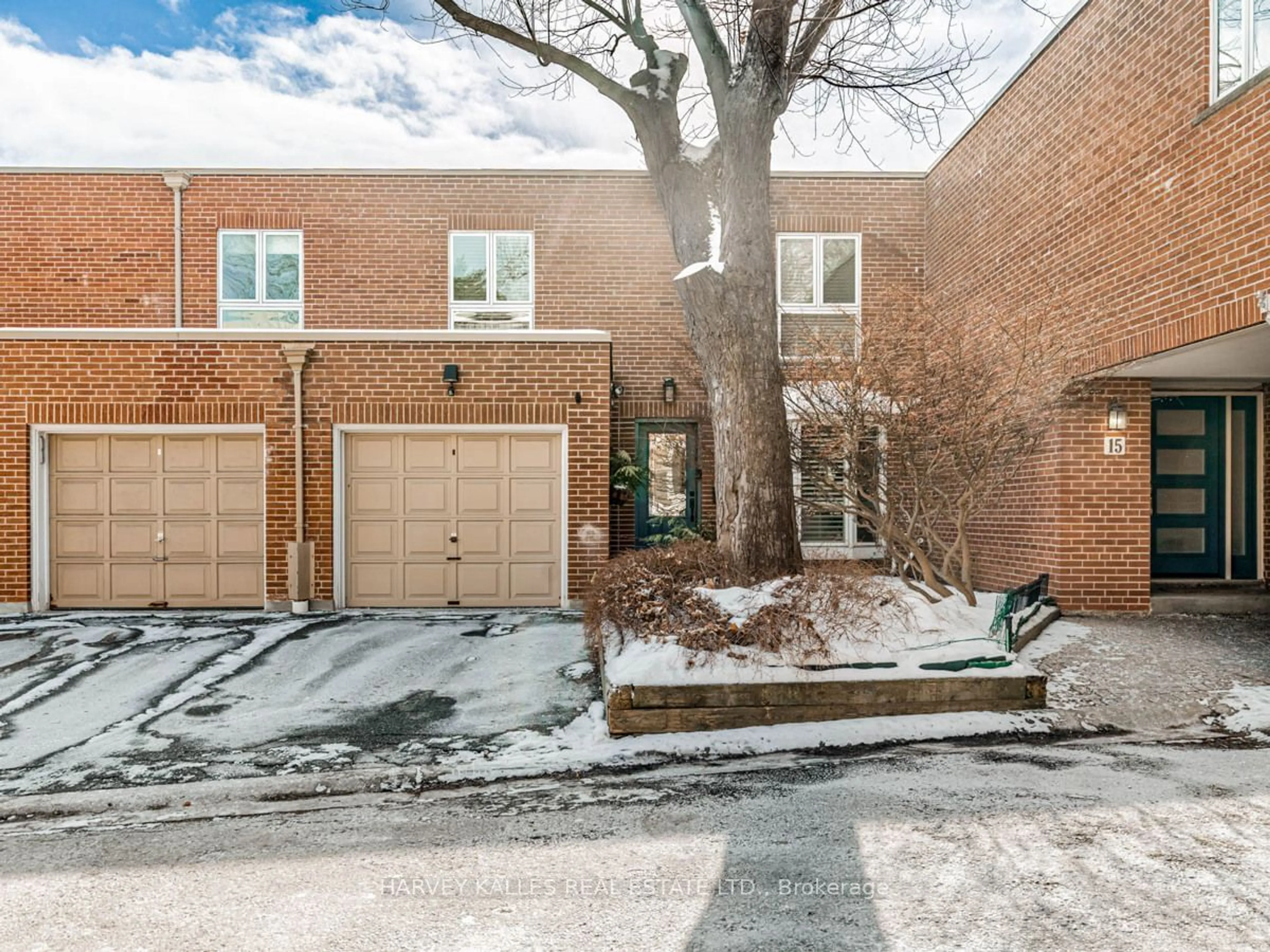 Home with brick exterior material, street for 11 Brassbell Mill Way #82, Toronto Ontario M2L 1P8