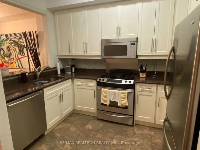 Additional property image - 645 Davenport Rd Unit 6