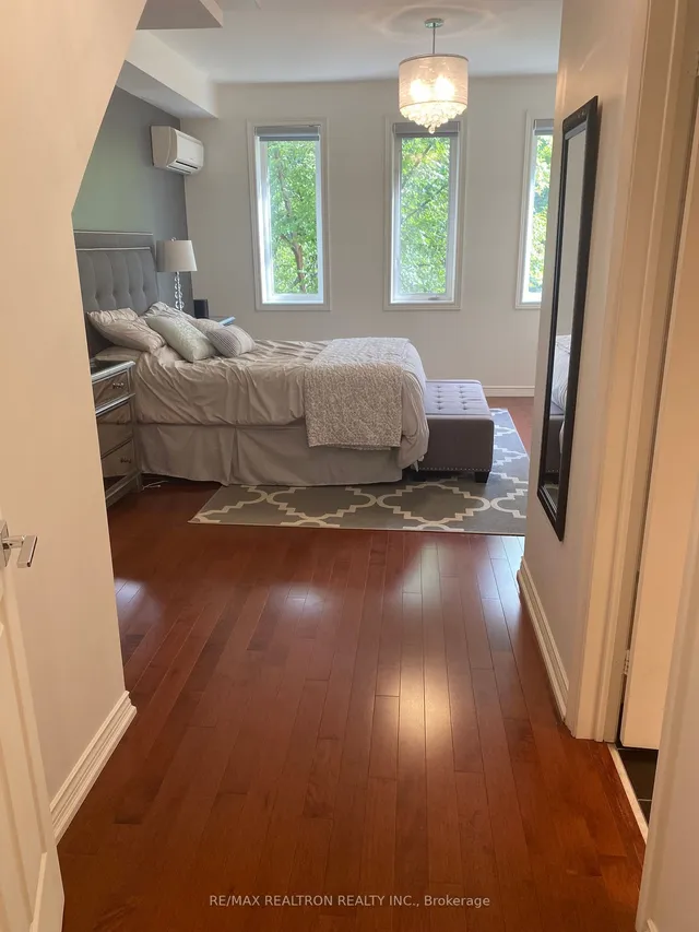 Additional property image - 645 Davenport Rd Unit 6