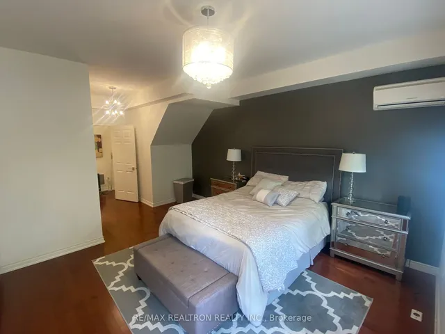 Additional property image - 645 Davenport Rd Unit 6