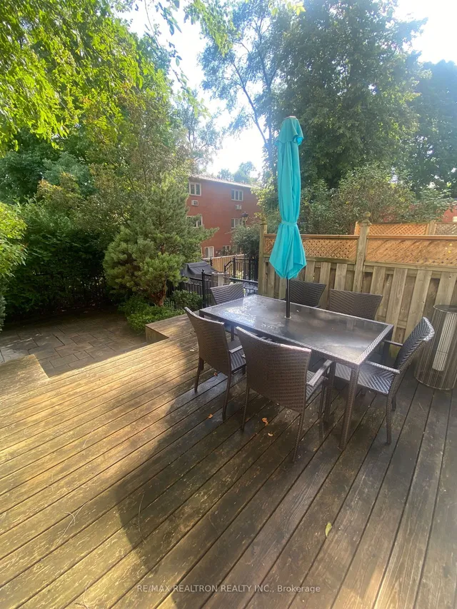 Additional property image - 645 Davenport Rd Unit 6
