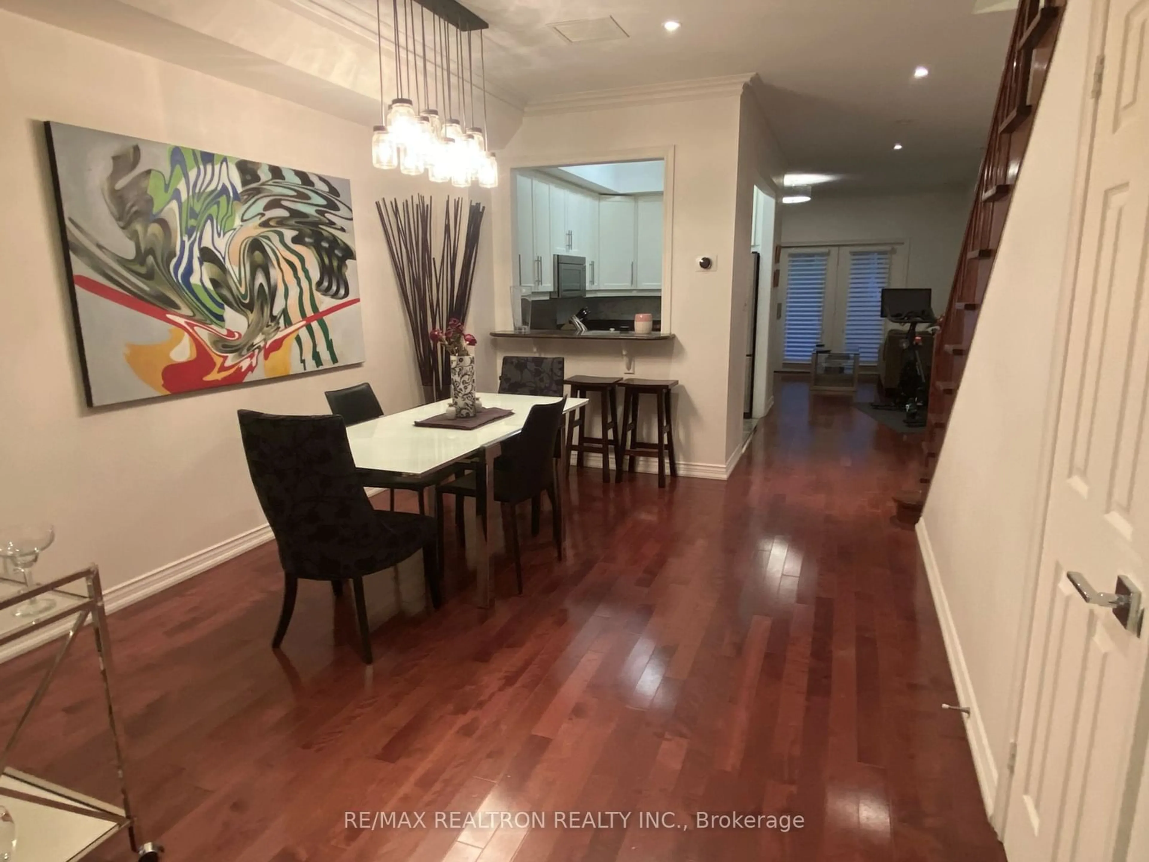 Dining room, wood/laminate floor for 645 Davenport Rd #6, Toronto Ontario M5R 1L3