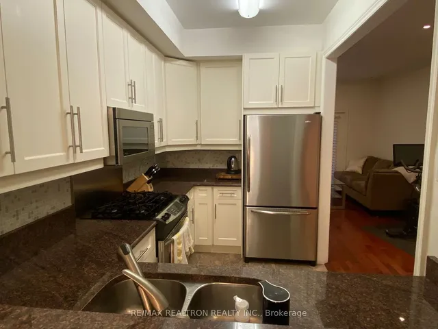 Additional property image - 645 Davenport Rd Unit 6