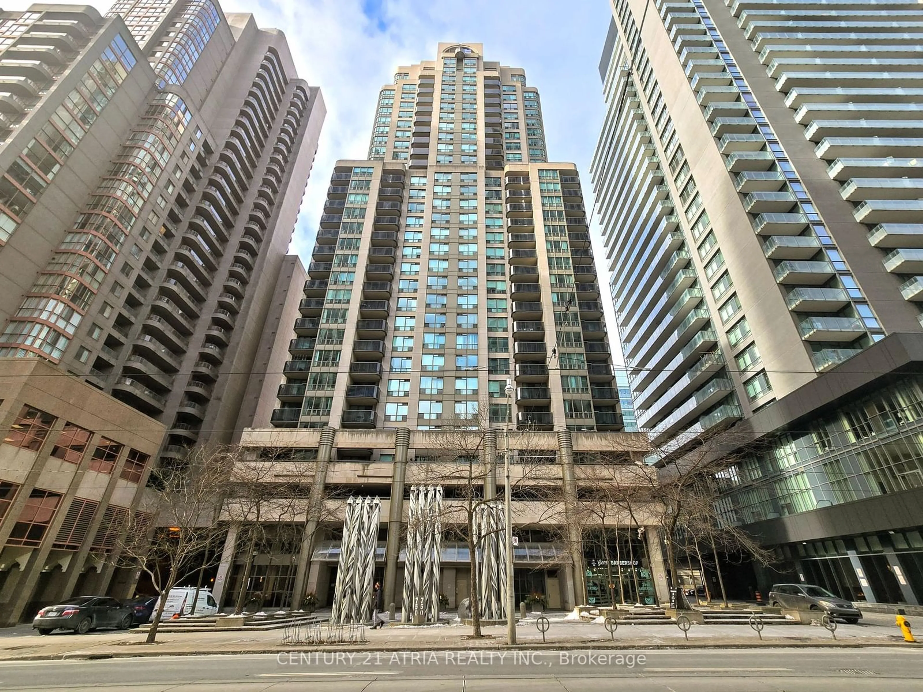 Indoor foyer for 750 Bay St #1806, Toronto Ontario M5G 1N6