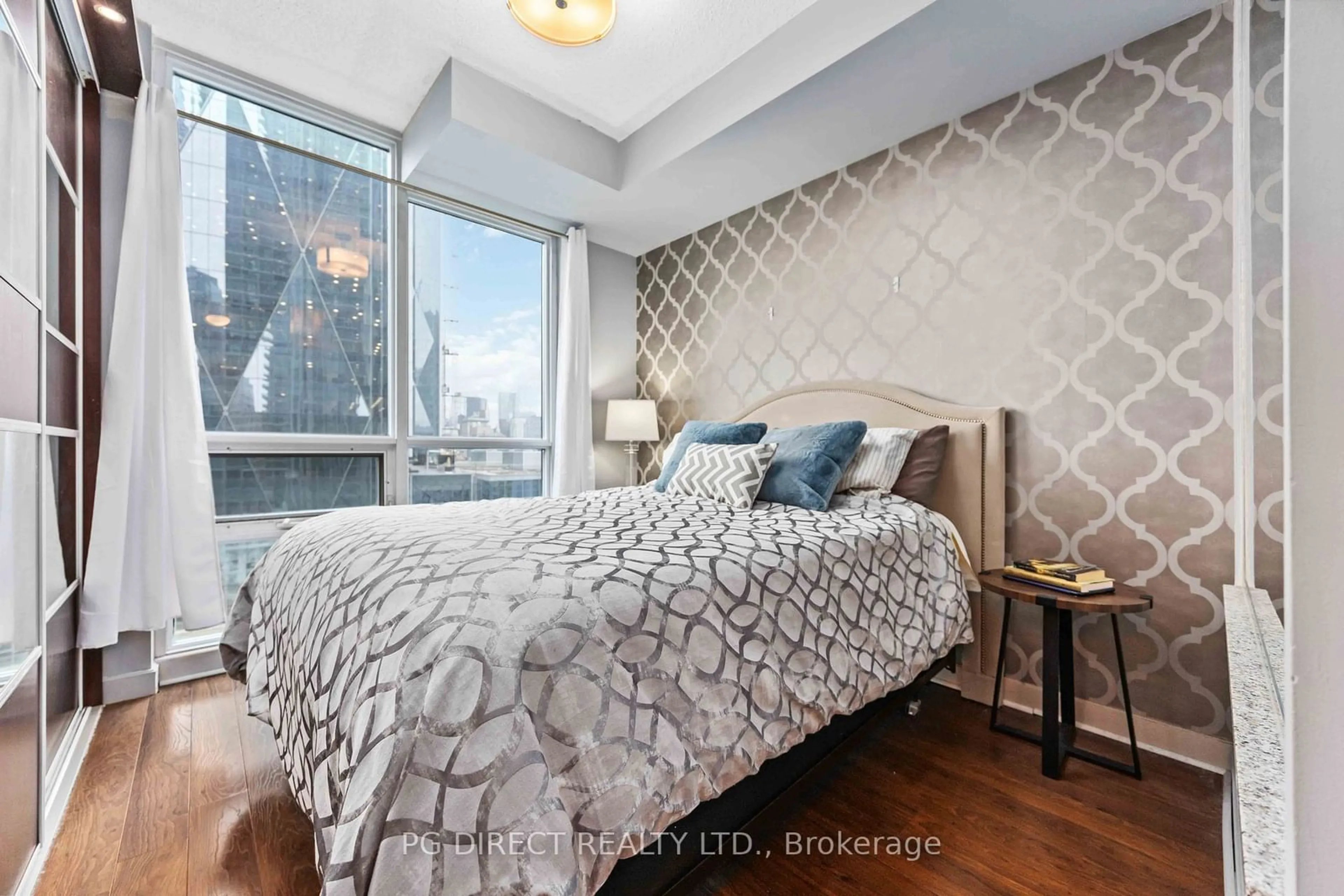 Bedroom with bed, unknown for 18 Harbour St #1602, Toronto Ontario M5J 2Z6