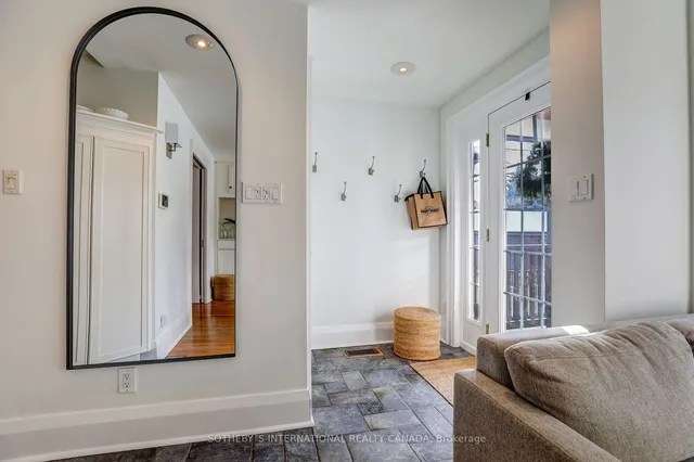 Additional property image - 236 Bessborough Dr