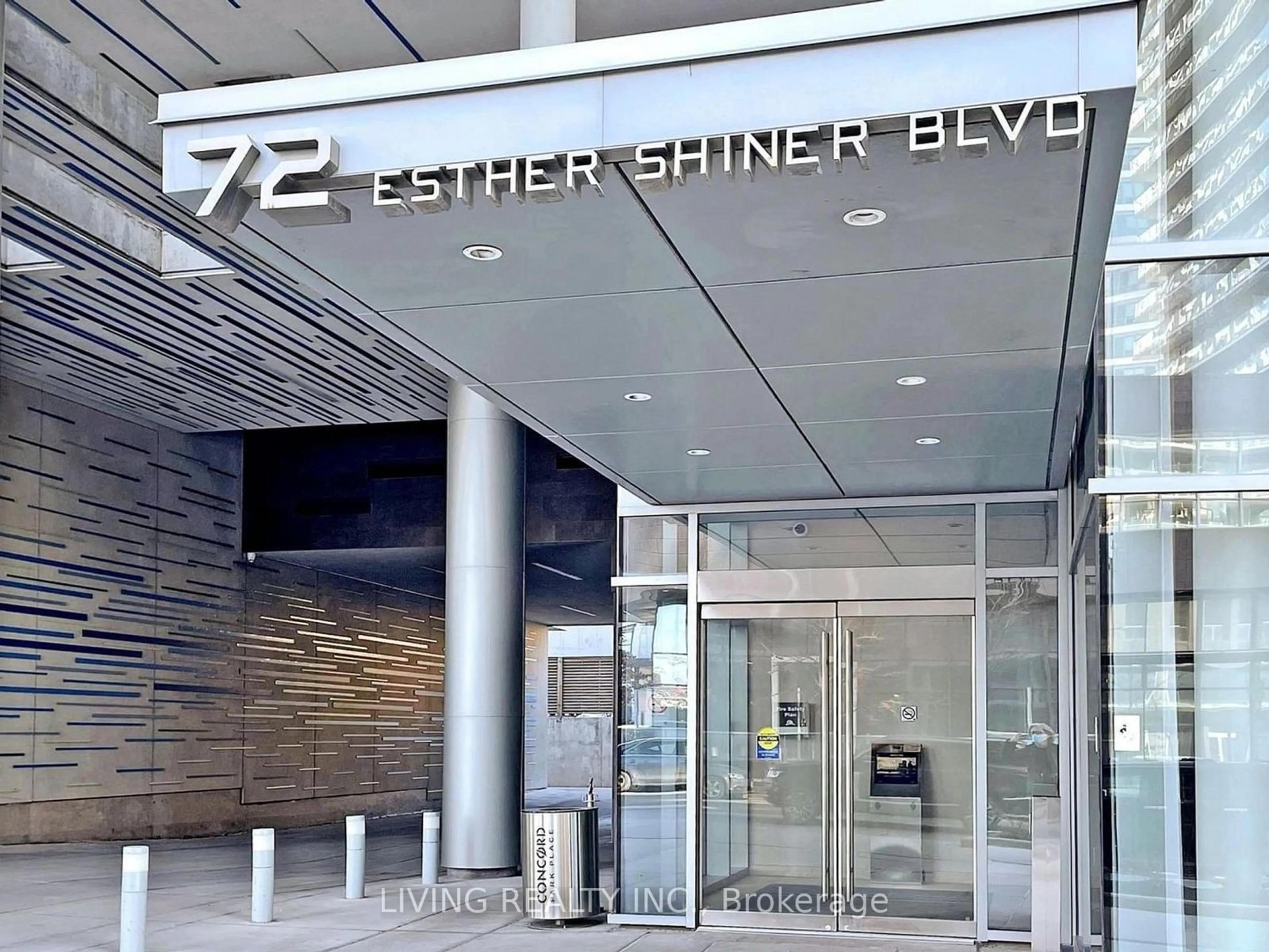 Indoor foyer for 72 Esther Shiner Blvd #516, Toronto Ontario M2K 0C4