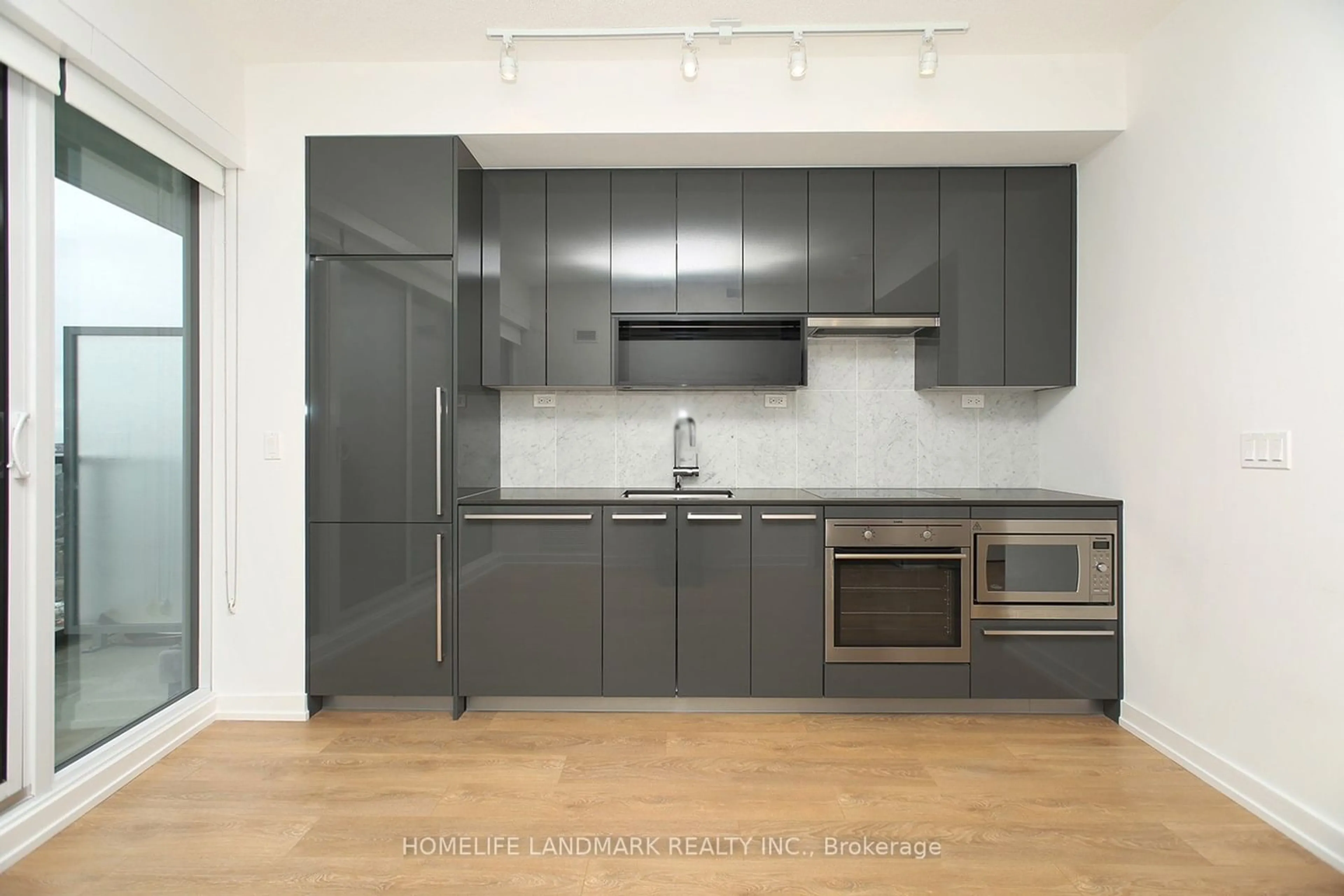 Standard kitchen, unknown for 115 McMahon Dr #1707, Toronto Ontario M2K 0E3