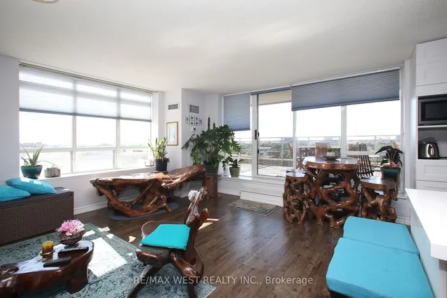 Additional property image - 650 Lawrence Ave Unit 905