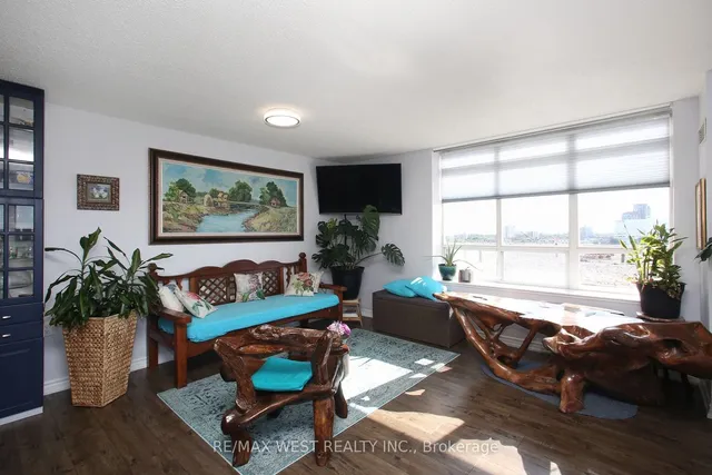 Additional property image - 650 Lawrence Ave Unit 905