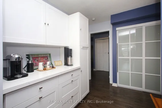 Additional property image - 650 Lawrence Ave Unit 905