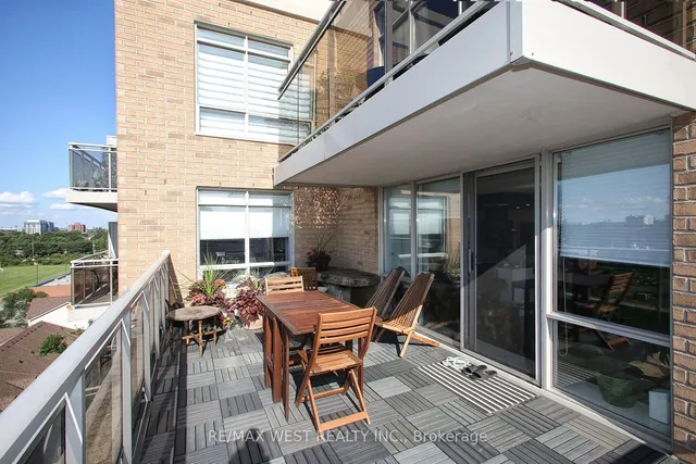 Additional property image - 650 Lawrence Ave Unit 905