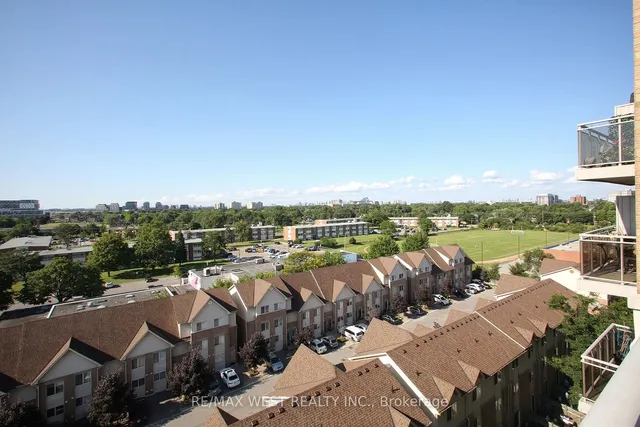 Additional property image - 650 Lawrence Ave Unit 905