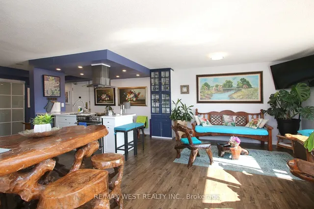 Additional property image - 650 Lawrence Ave Unit 905