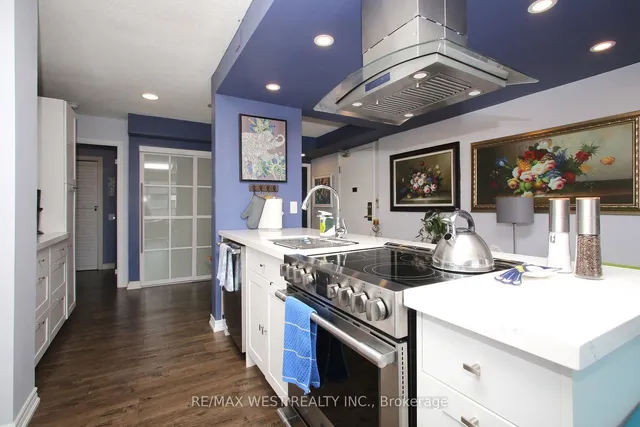 Additional property image - 650 Lawrence Ave Unit 905