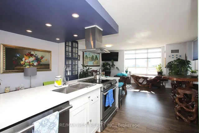 Additional property image - 650 Lawrence Ave Unit 905