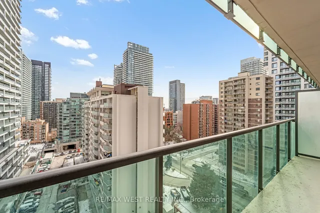 Additional property image - 70 Roehampton Ave Unit 1122