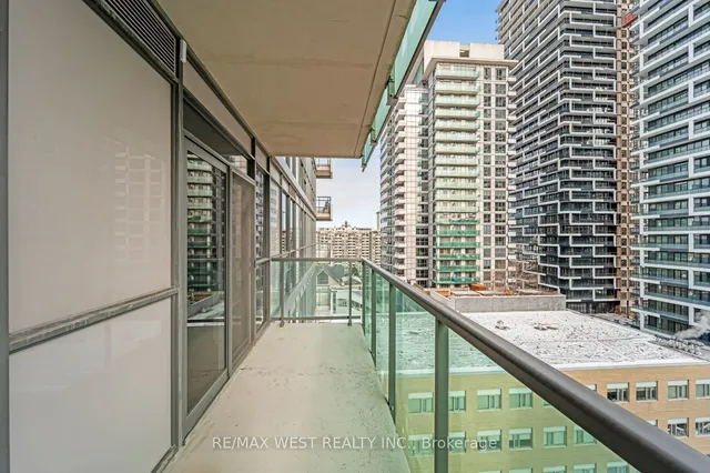 Additional property image - 70 Roehampton Ave Unit 1122