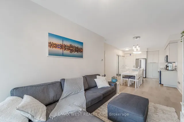 Additional property image - 70 Roehampton Ave Unit 1122