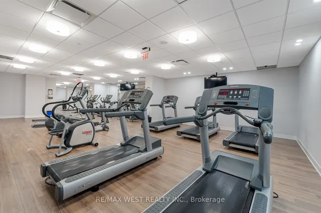 Additional property image - 70 Roehampton Ave Unit 1122