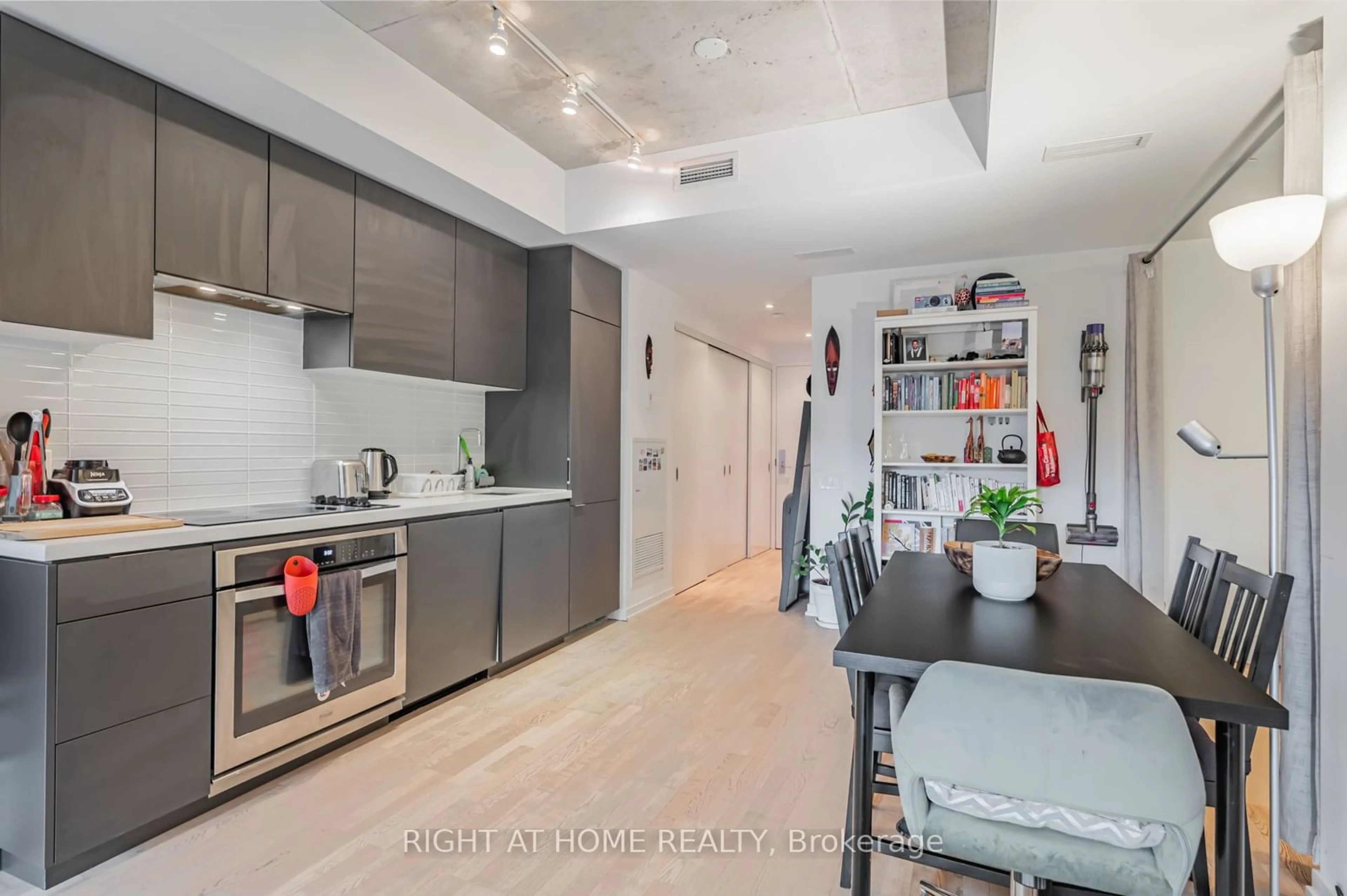 Open concept kitchen, unknown for 60 Colborne St #615, Toronto Ontario M5E 1E3