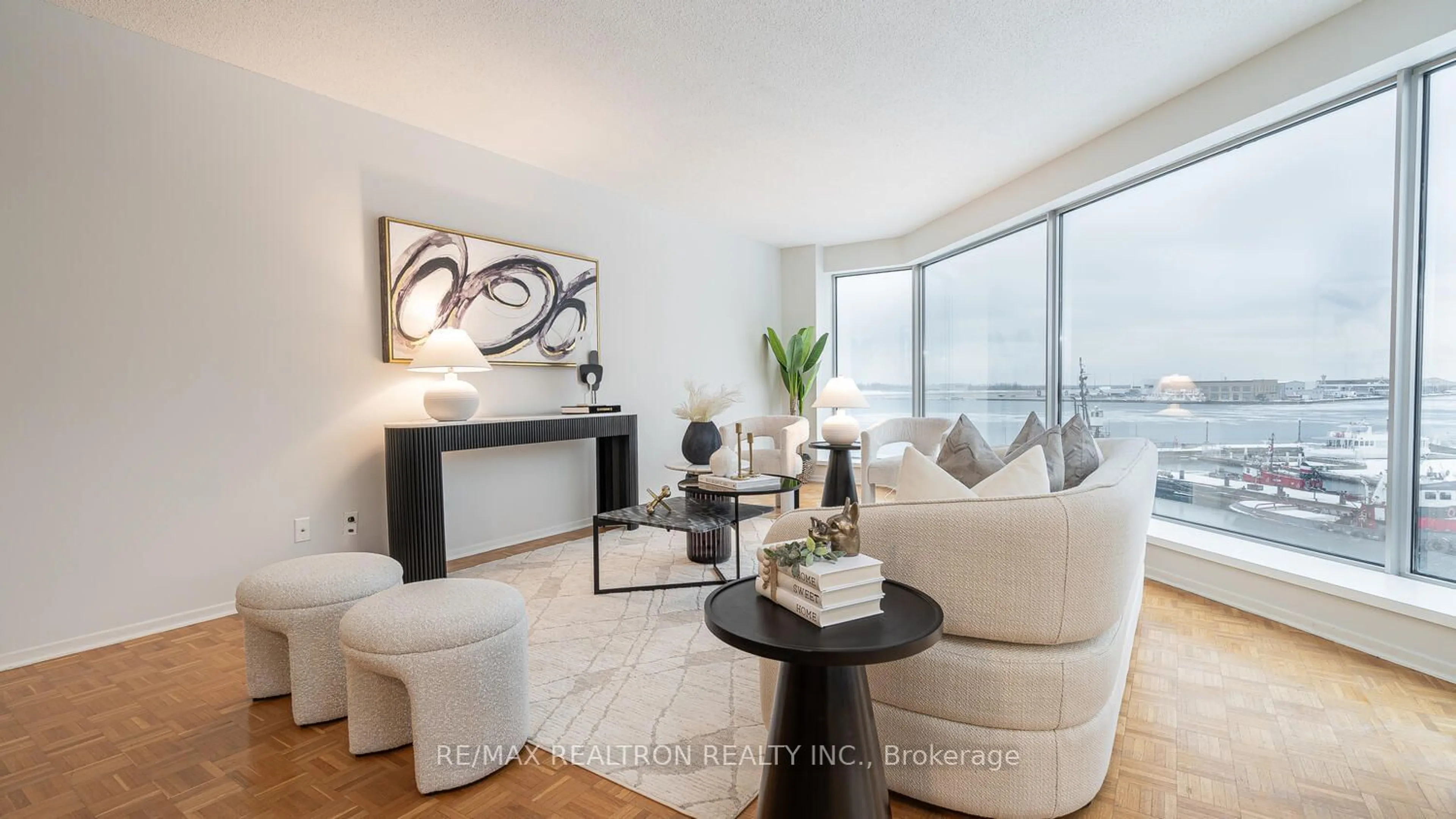 Living room with furniture, wood/laminate floor for 401 Queens Quay #402, Toronto Ontario M5V 2Y2