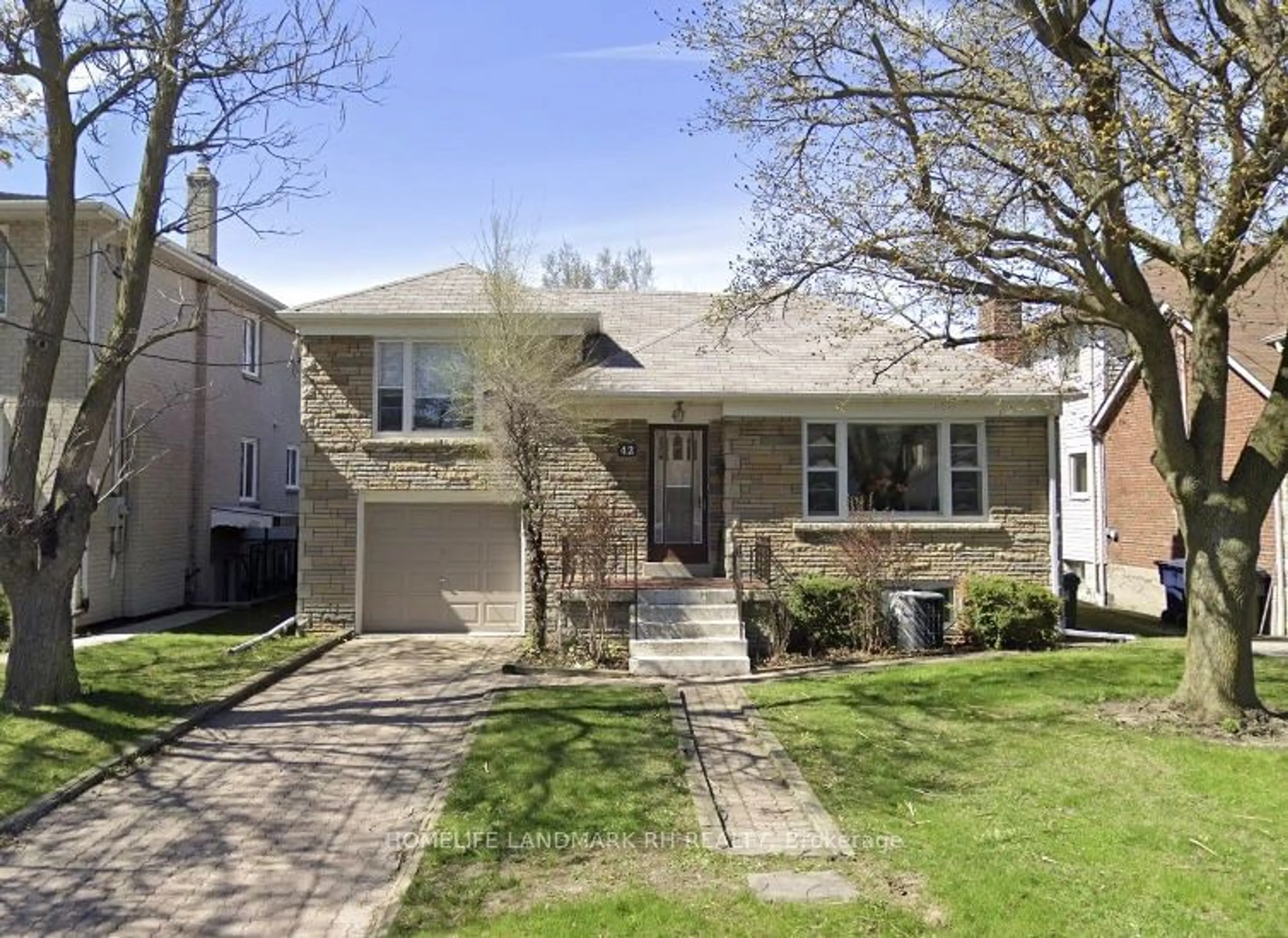 Home with brick exterior material, street for 42 Frontenac Ave, Toronto Ontario M5N 1Z7