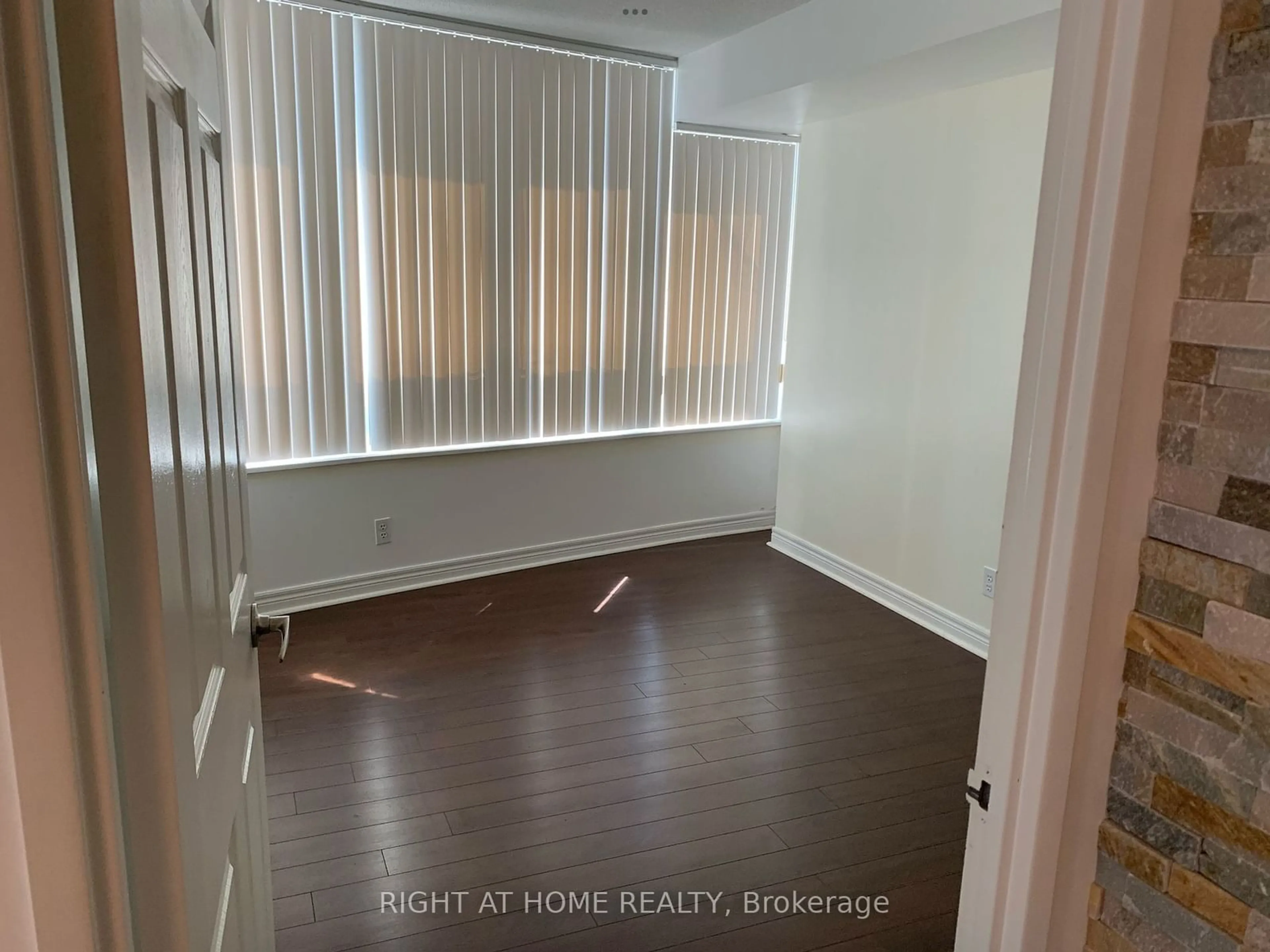 A pic of a room for 23 Hollywood Ave #808, Toronto Ontario M2N 7L8