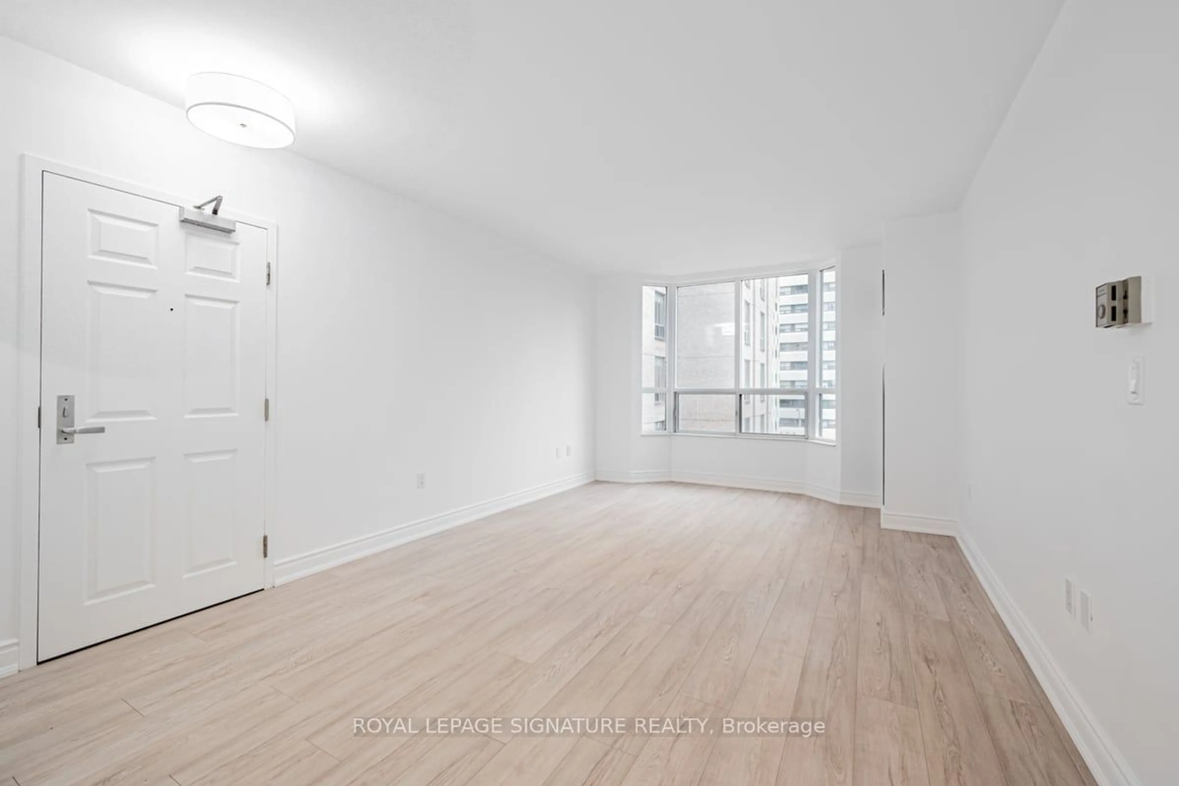 A pic of a room for 284 Bloor St #501, Toronto Ontario M5S 3B8