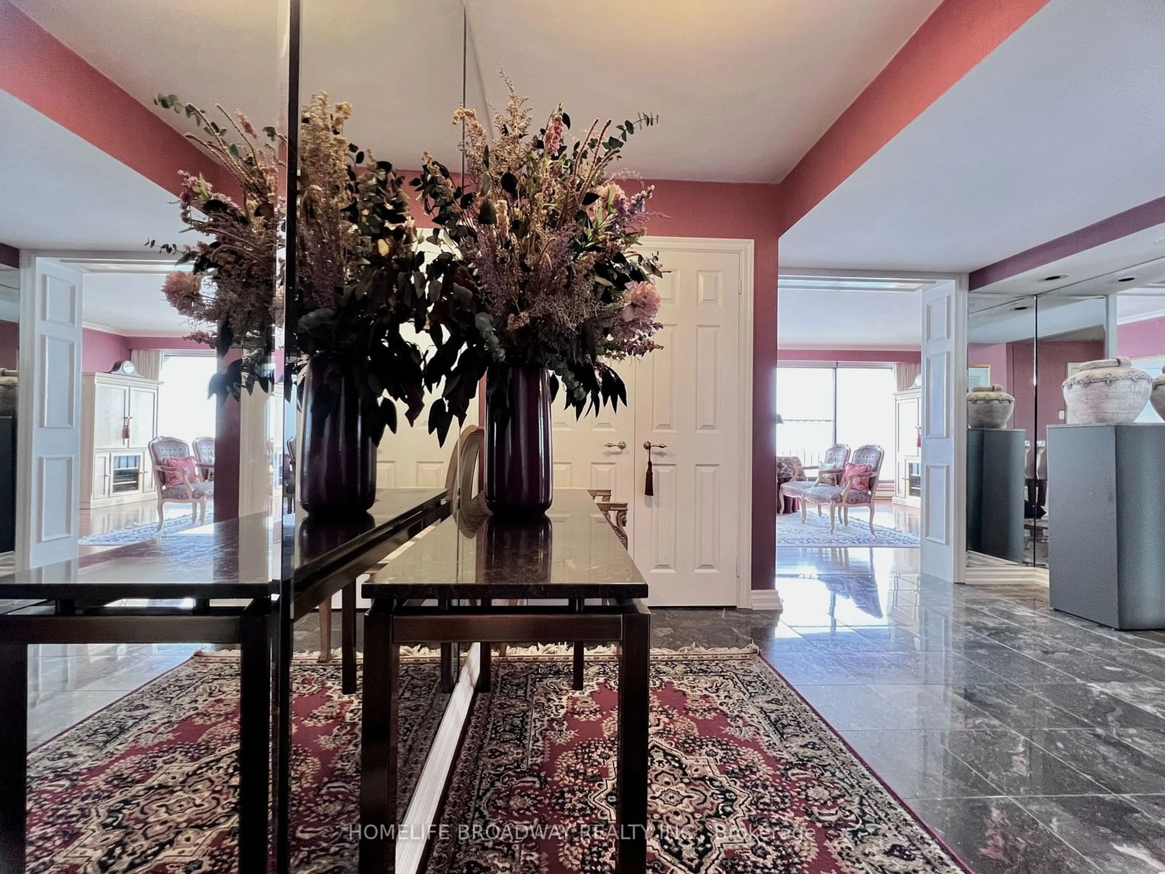 Indoor foyer for 65 Harbour Sq #3001, Toronto Ontario M5J 2L4