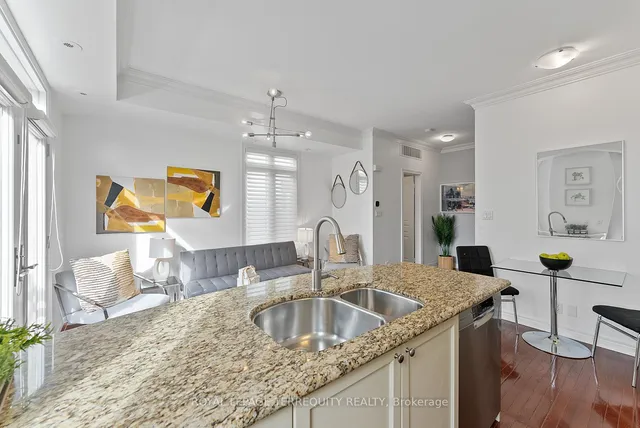 Additional property image - 60 Carr St Unit 11