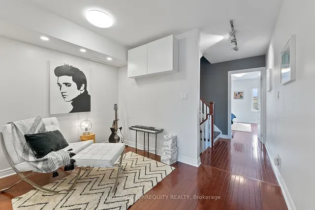 Additional property image - 60 Carr St Unit 11