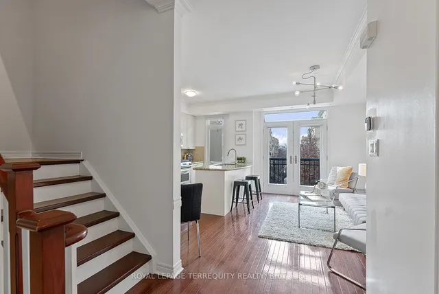 Additional property image - 60 Carr St Unit 11
