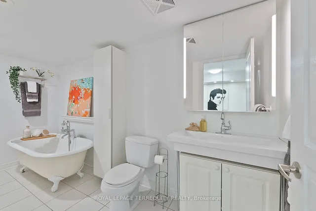 Additional property image - 60 Carr St Unit 11